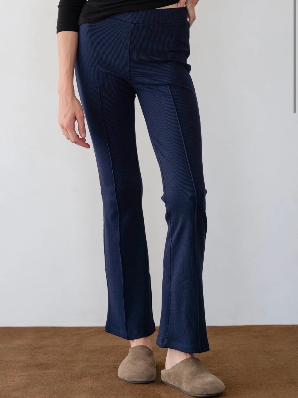 DONNI the Rib Kick Flare pant - Picture 5 of 6